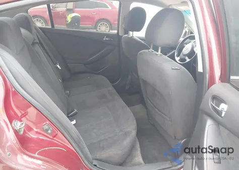 2010 Nissan Altima 2.5 S z USA, uszkodzony, nr VIN 1N4AL2AP0AN469103